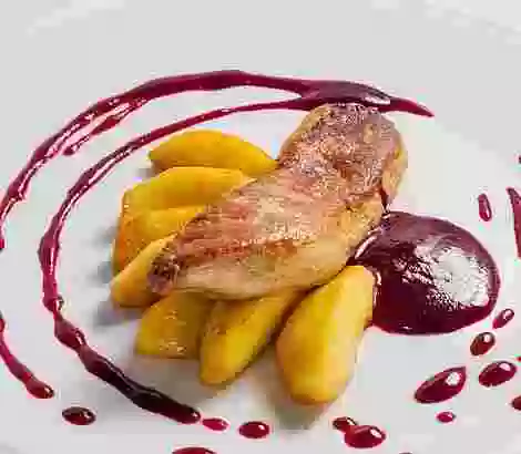 Foie con manzanas caramelizadas al Licor de Hierbas Panizo