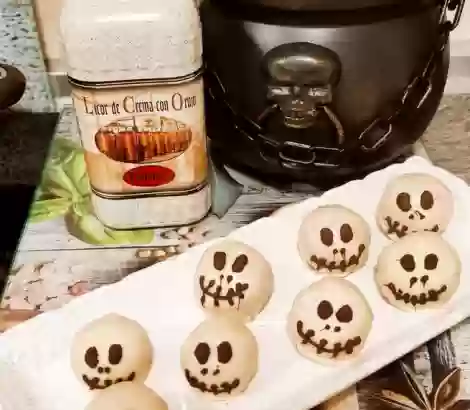 Bombones de bizcocho de Crema de Orujo Panizo