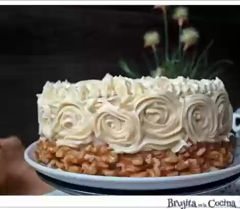 Tarta de café, nueces y Crema de Orujo Panizo